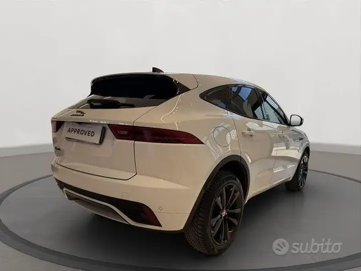 Jaguar E-Pace 2021 photo 2