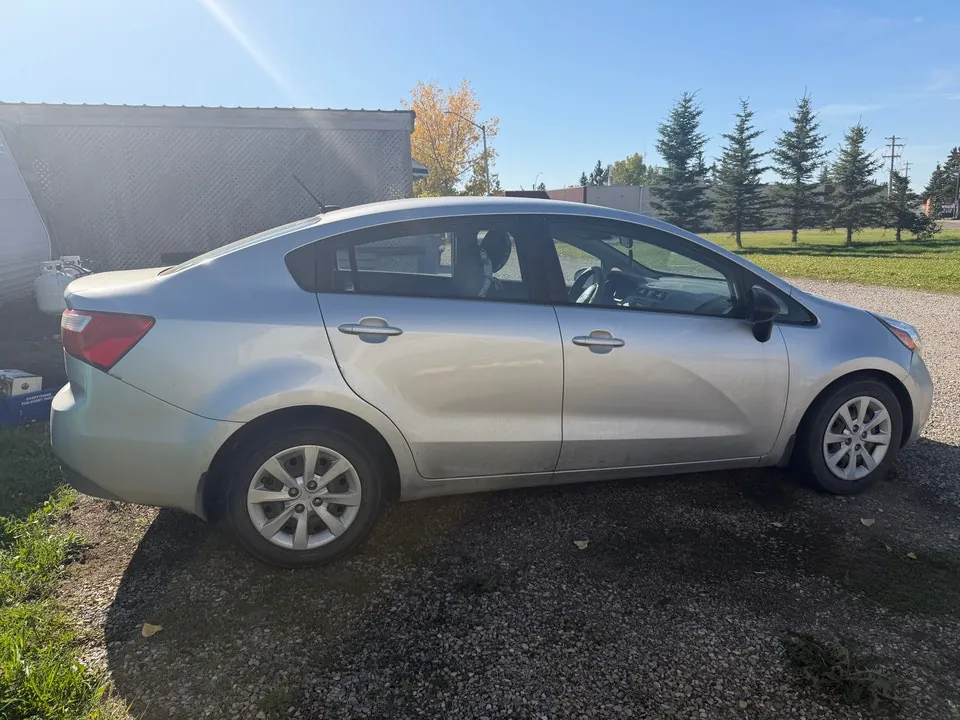 Kia Rio 2013 photo 3