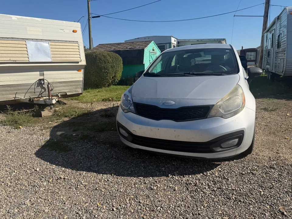Kia Rio 2013 photo 2