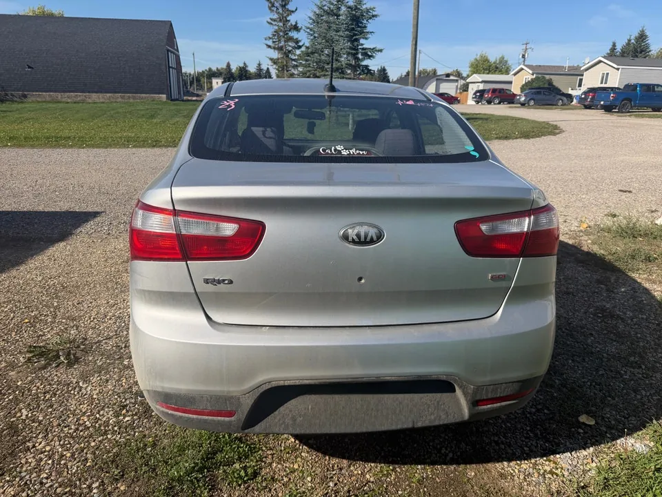 Kia Rio 2013 photo 4