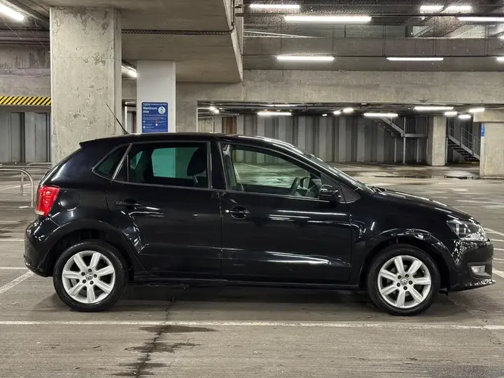 Volkswagen Polo 2013 photo 2
