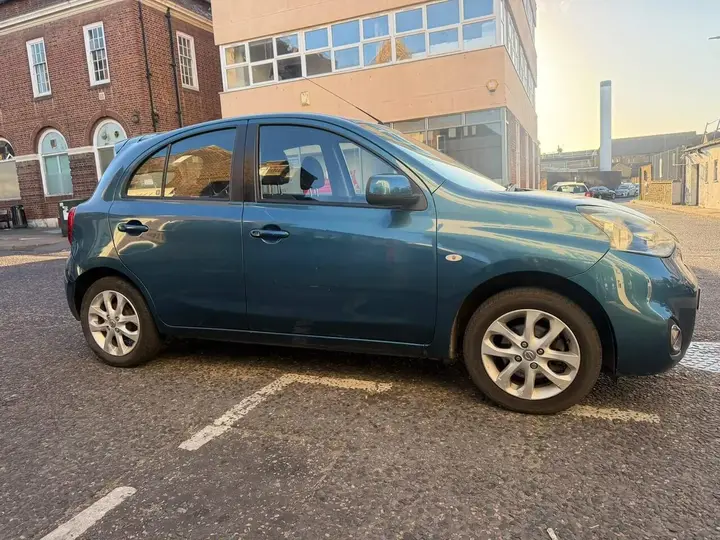 Nissan Micra 2013 photo 2