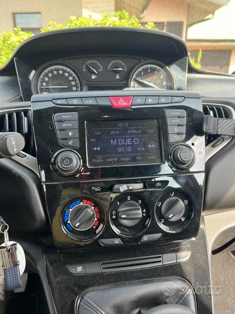 Lancia Ypsilon 2019 photo 5