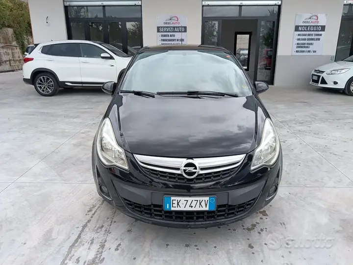 Opel Corsa 2011 photo 2