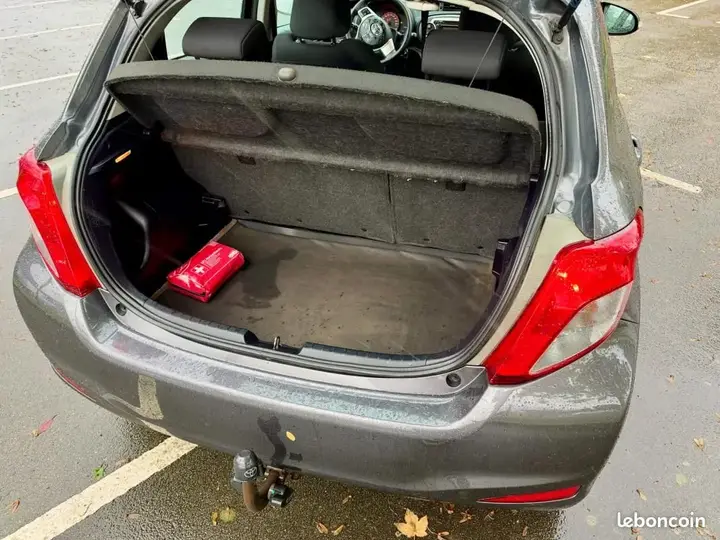 Toyota Yaris 2014 photo 5