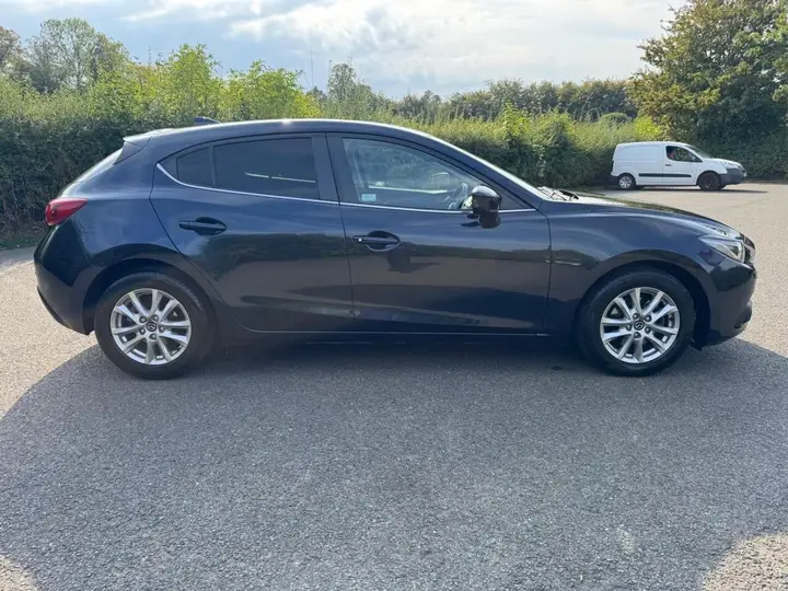 Mazda Mazda3 2015 photo 5