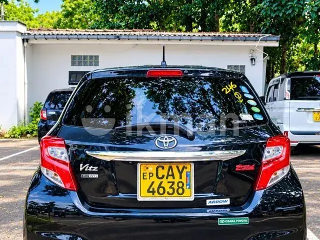 Toyota Vitz 2015 photo 3