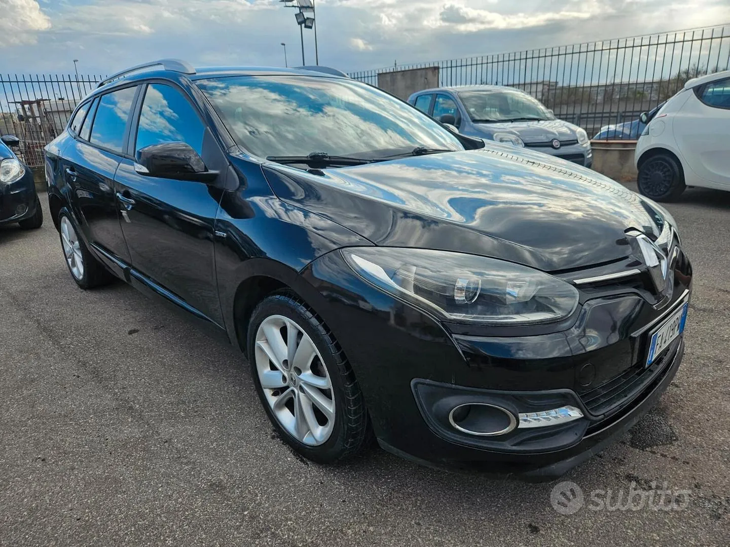 Renault Megane 2015 photo 2
