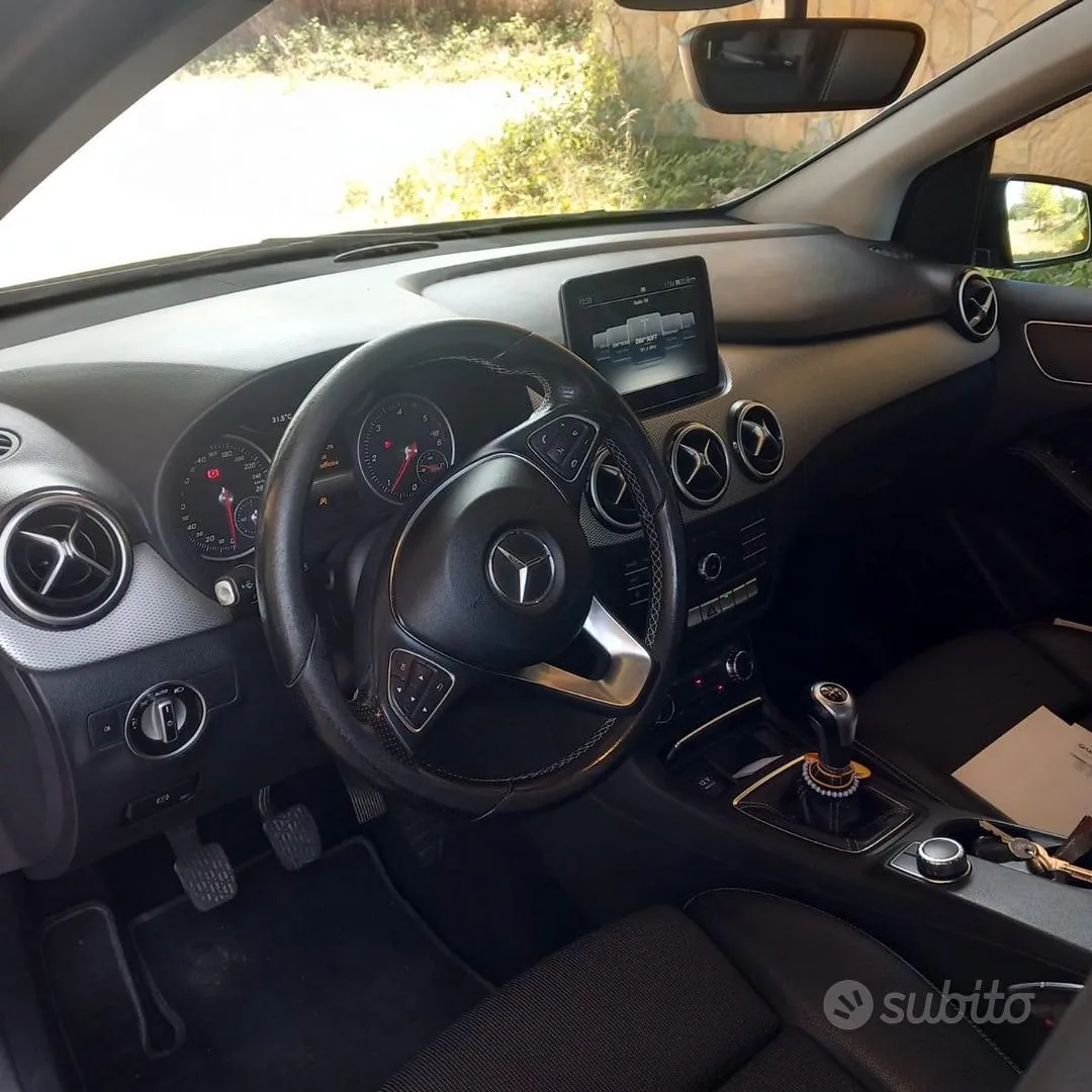 Mercedes-Benz B 2017 photo 5