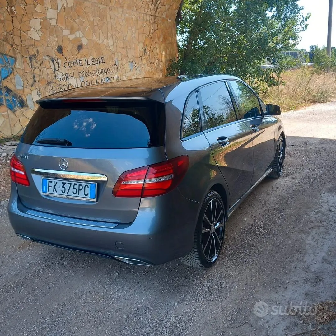 Mercedes-Benz B 2017 photo 2