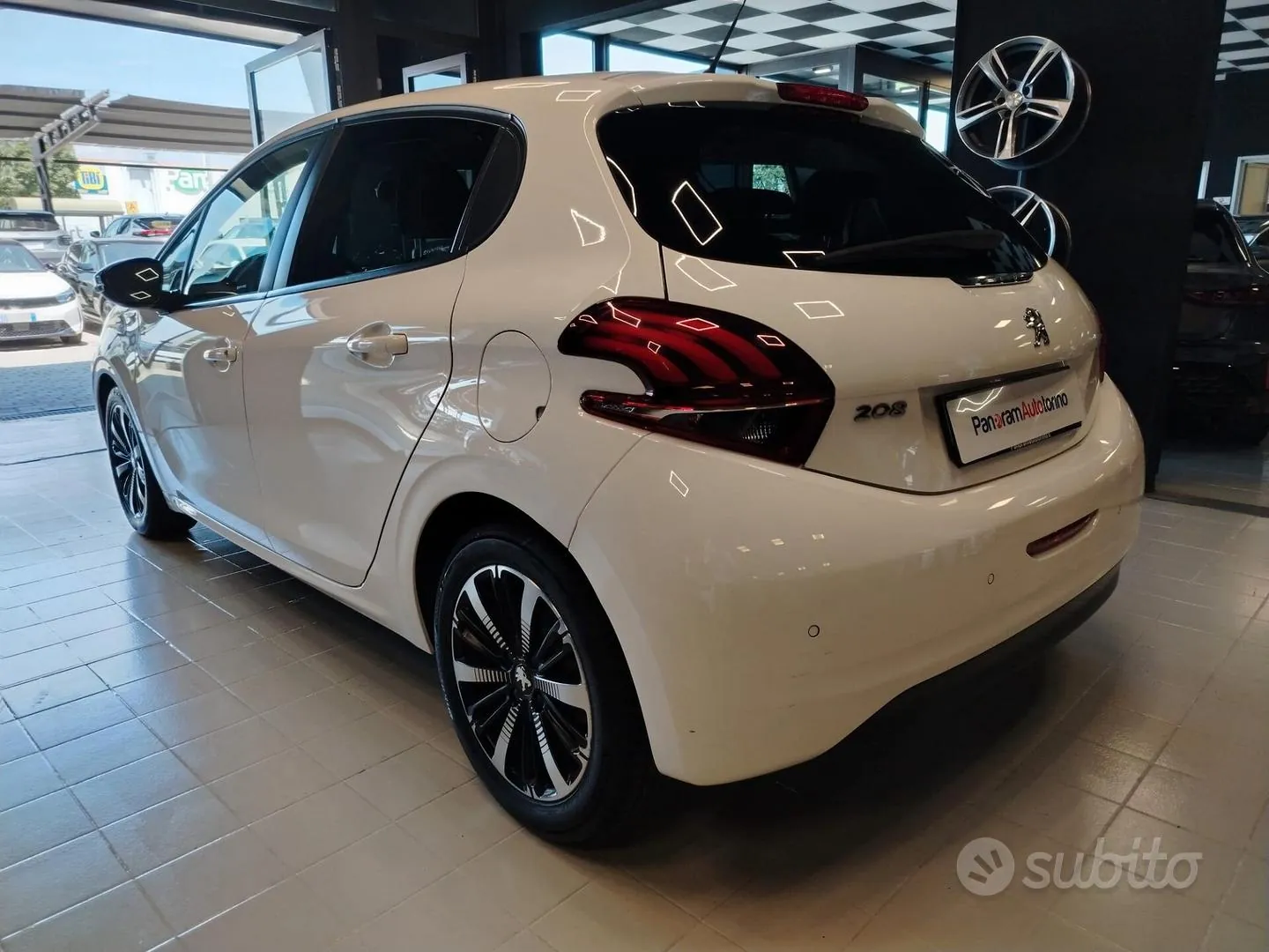 Peugeot 208 2019 photo 4