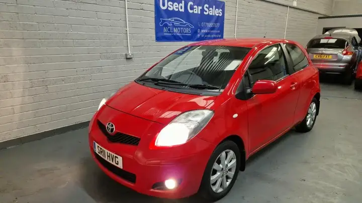 Toyota Yaris 2011 photo 3