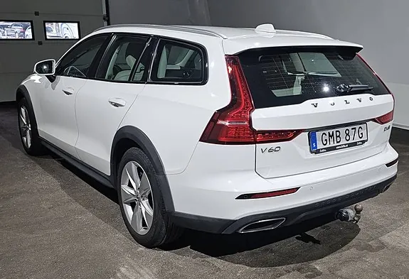 Volvo V60 Cross Country 2019 photo 5