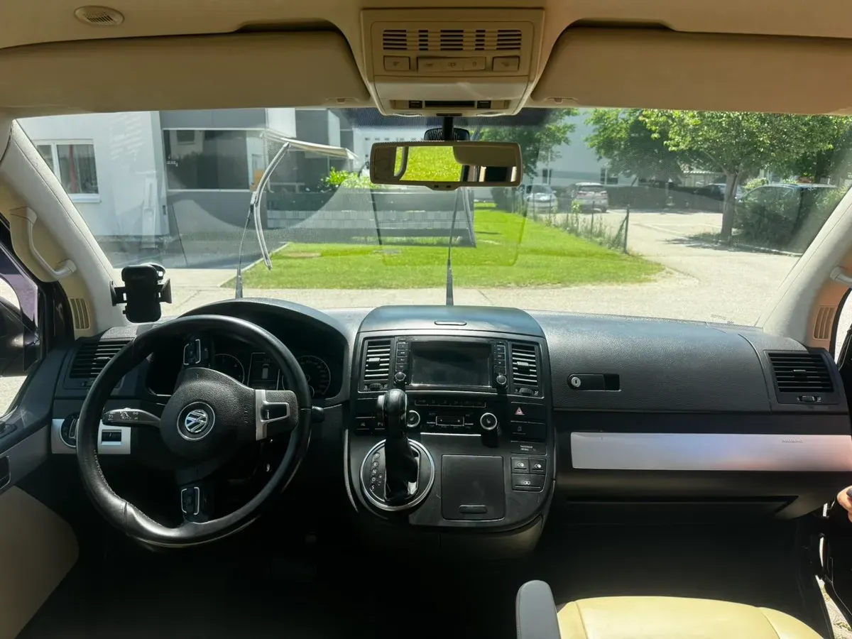 Volkswagen Multivan 2013 photo 3