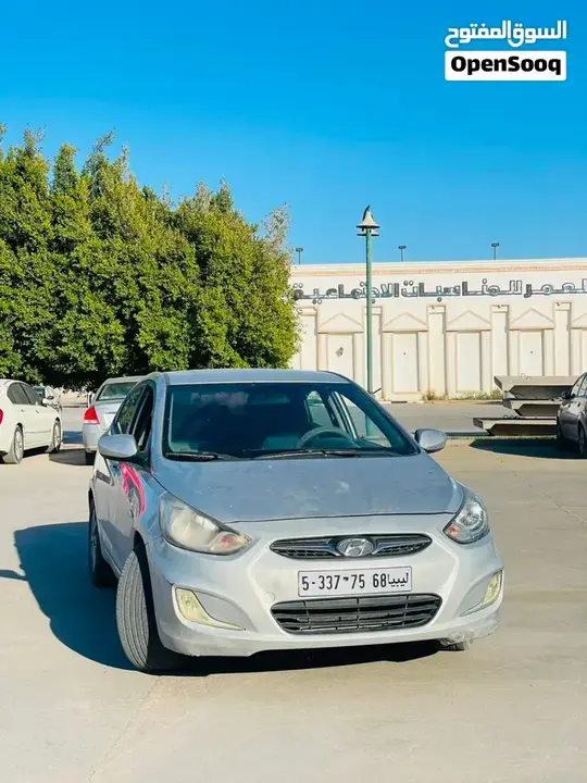 Hyundai Accent 2012 photo 4