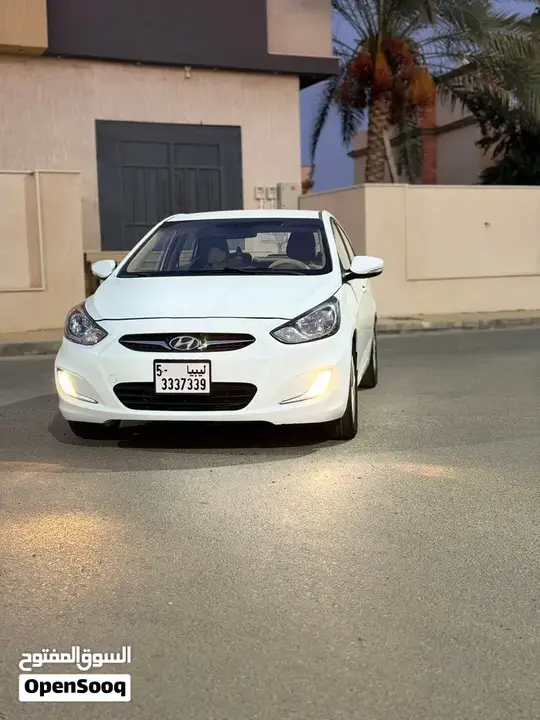 Hyundai Accent 2012 photo 5