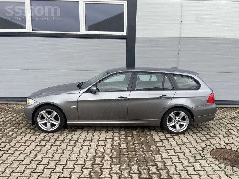 BMW 320D 2009 photo 3