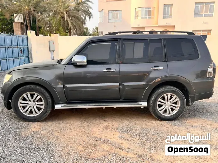 Mitsubishi Pajero 2015 photo 2