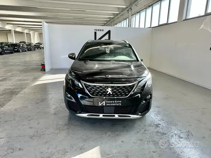 Peugeot 3008 2019 photo 2
