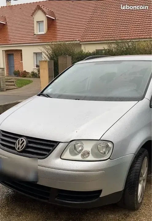 Volkswagen Touran 2006 photo 3