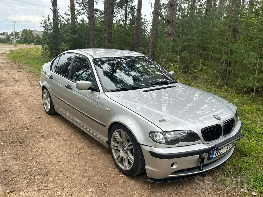 BMW 320 2003 photo 2