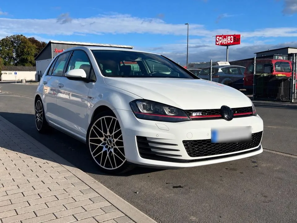 Volkswagen Golf Vii