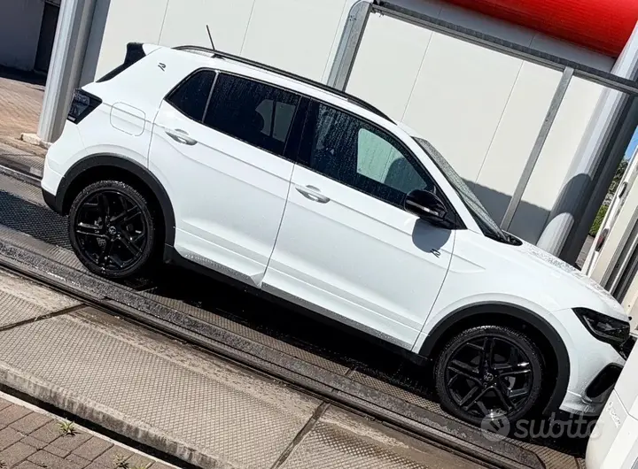 Volkswagen T-Cross 2025 photo 2