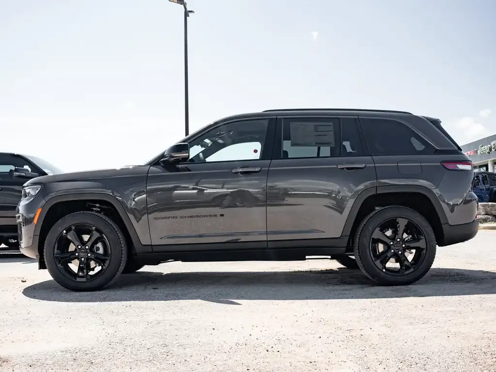 Jeep Grand Cherokee 2026 photo 5
