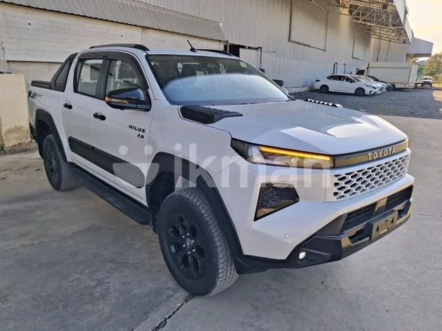 Toyota Hilux 2026 photo 2