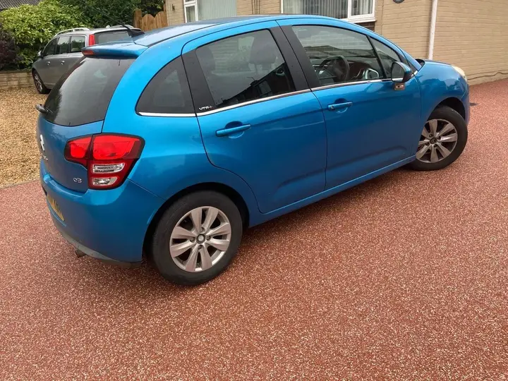 Citroen C3 2011 photo 3