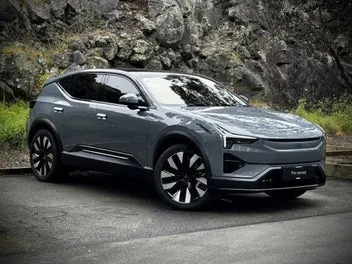 Polestar 3 2025 photo 2