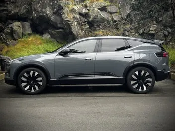 Polestar 3 2025 photo 4