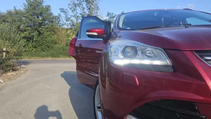 Ford Kuga 2015 photo 2