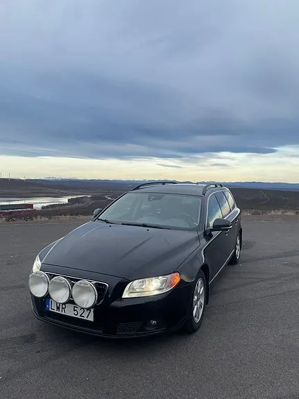 Volvo V70 2012 photo 2