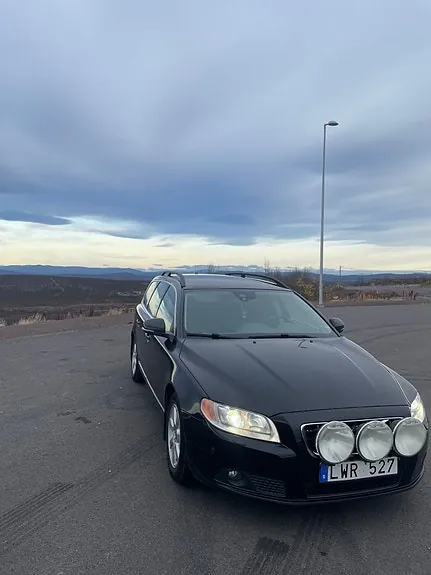 Volvo V70 2012 photo 3