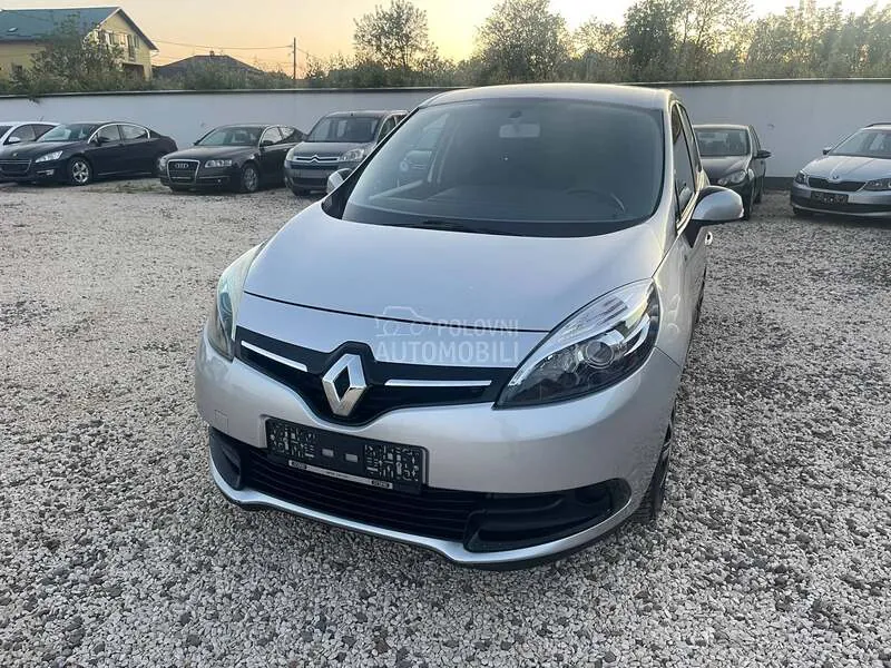 Renault Scenic 2012 photo 2