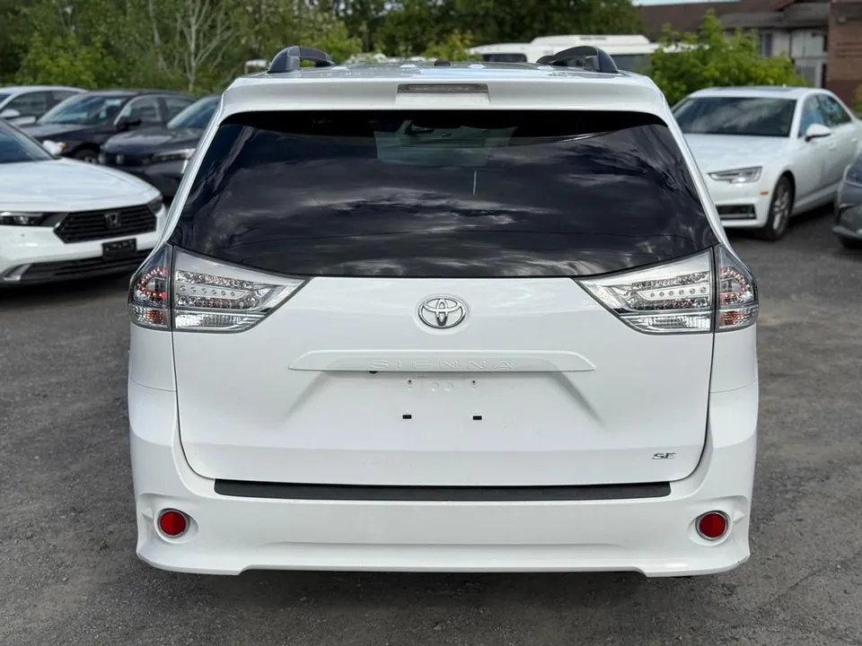 Toyota Sienna 2016 photo 5