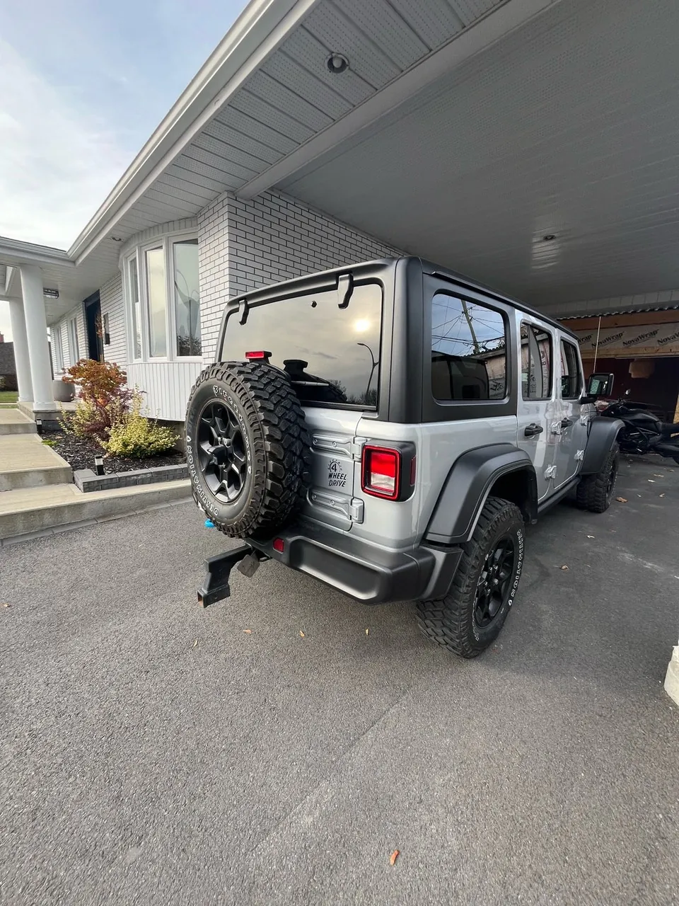 Jeep Wrangler 2023 photo 4