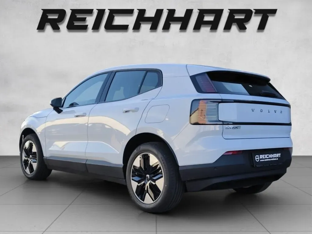 Volvo Ex30 photo 3