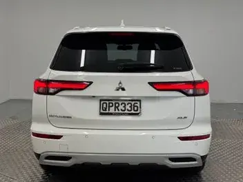 Mitsubishi Outlander 2024 photo 5