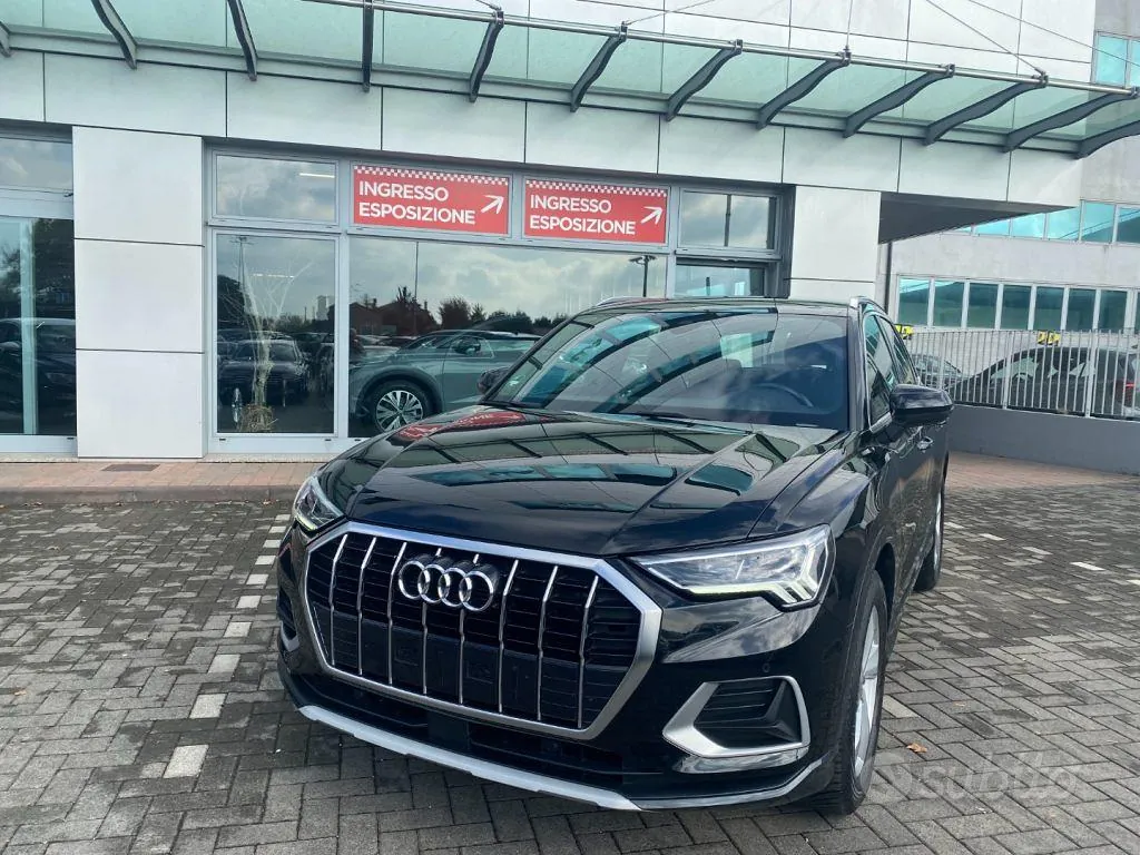 Audi Q3 2022 photo 2