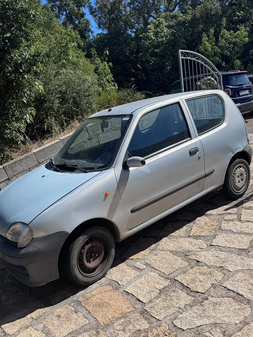 Fiat 600 2000 photo 2