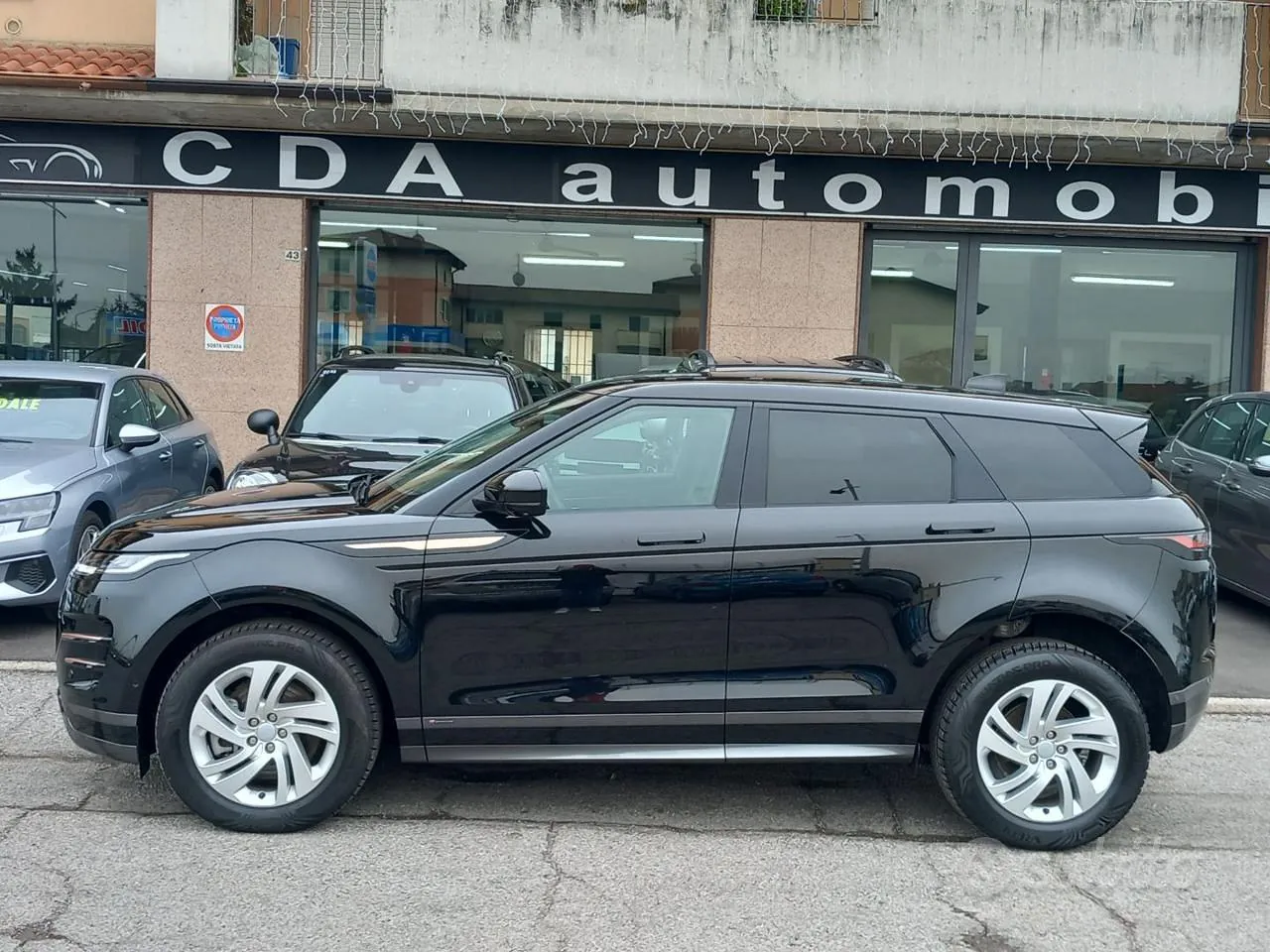 Land Rover Range Rover Evoque 2022 photo 3