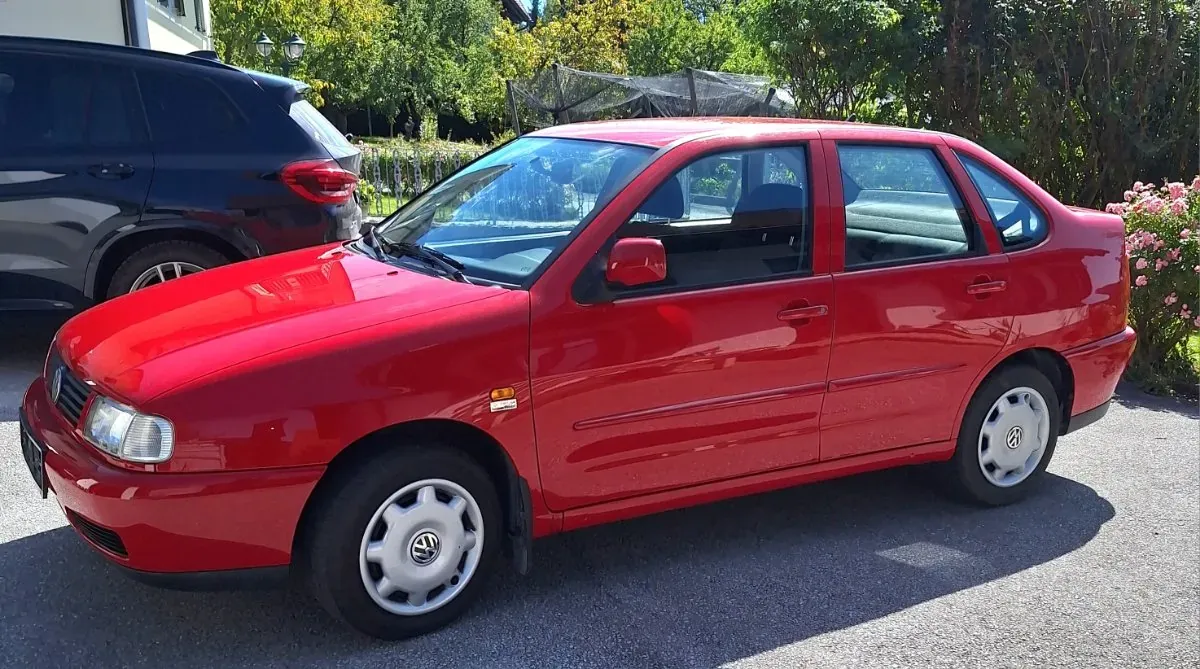 Volkswagen Polo 1998 photo 3