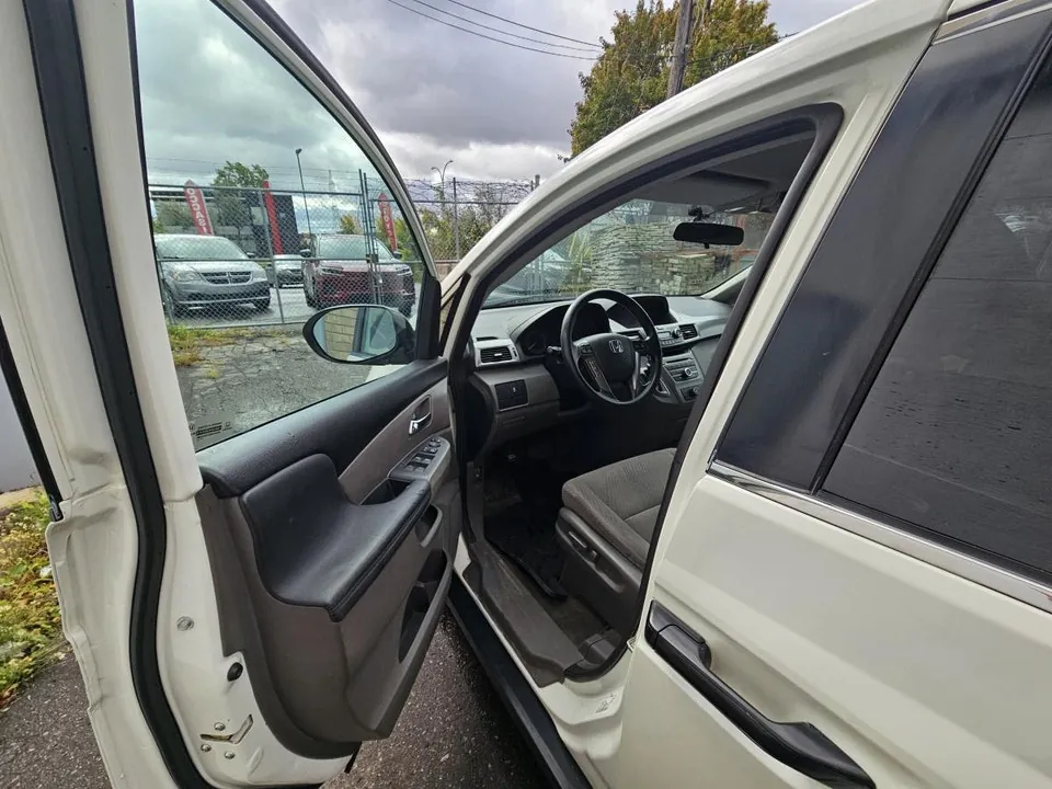 Honda Odyssey 2016 photo 3