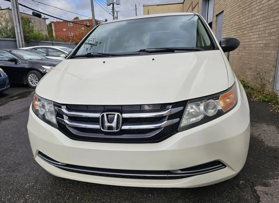 Honda Odyssey 2016 photo 2