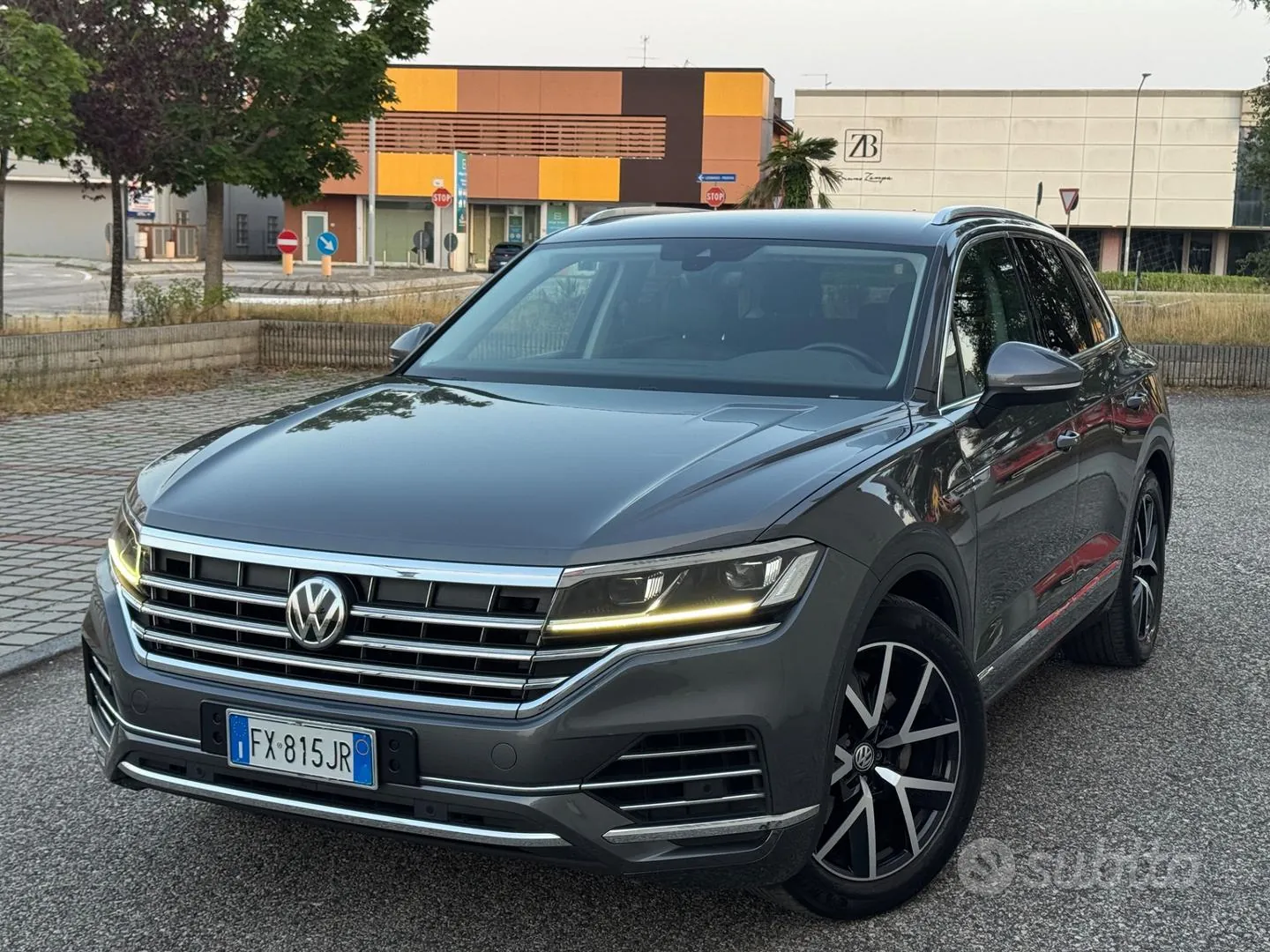 Volkswagen Touareg 2019 photo 2