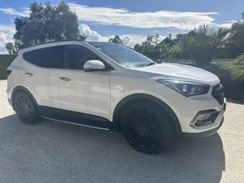 Hyundai Santa Fe 2017 photo 2
