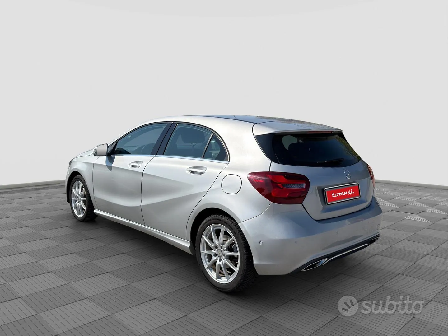 Mercedes-Benz A 180 2016 photo 3