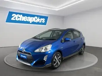 Toyota Aqua 2015 photo 2